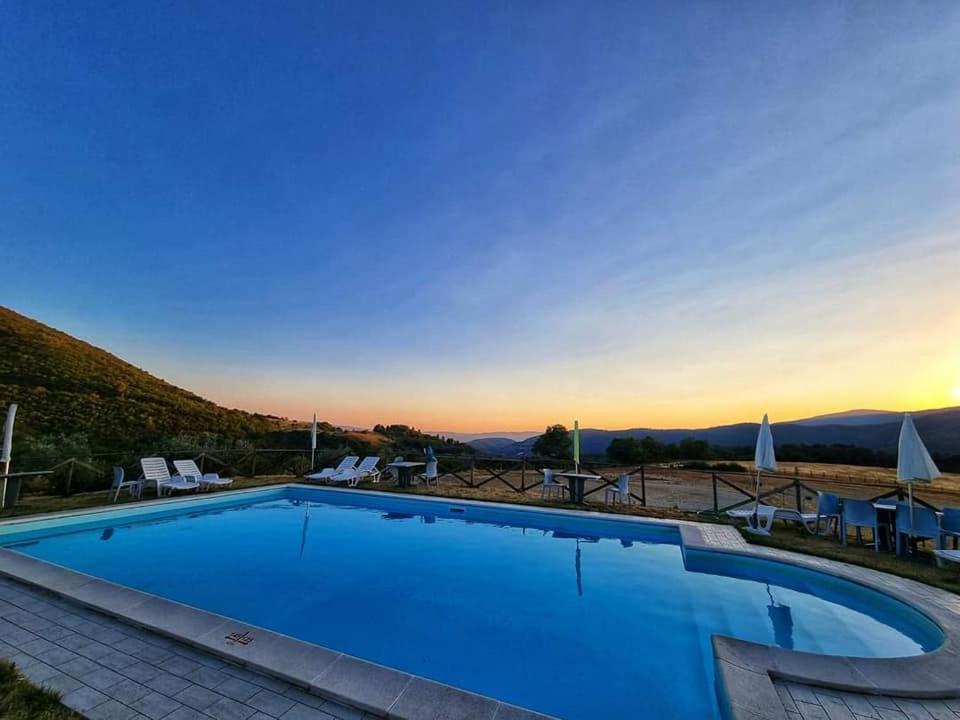 פוליניו Agriturismo San Martino מראה חיצוני תמונה