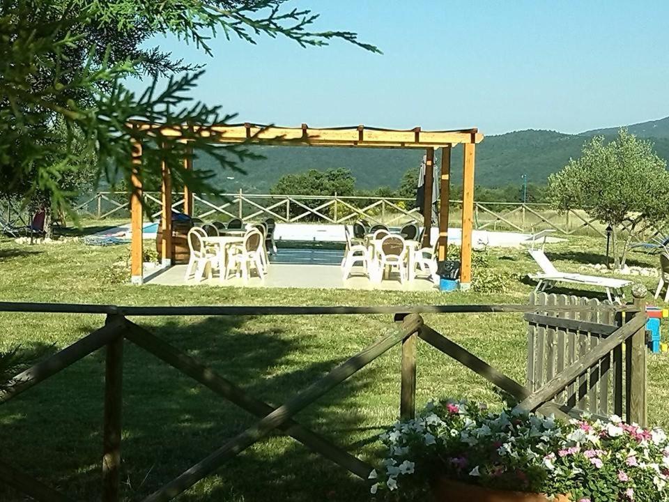 פוליניו Agriturismo San Martino מראה חיצוני תמונה